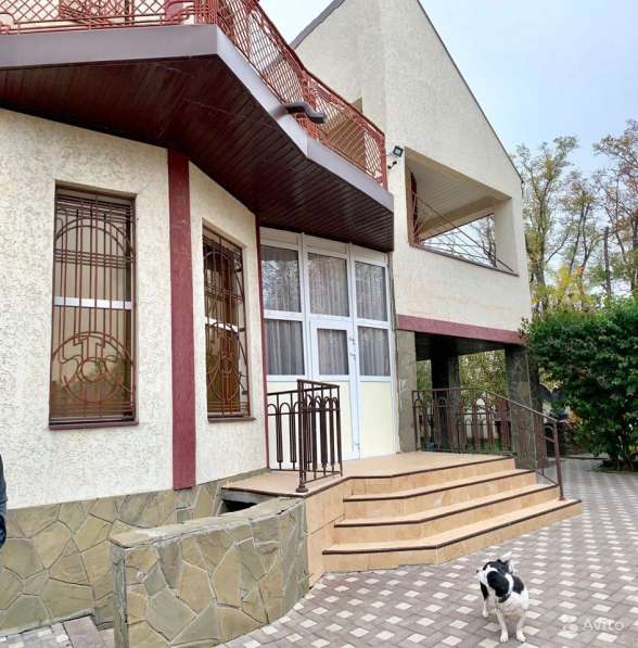 Дом 330 м² севроремонтом и мебелью на участке 9 сот в Ростове-на-Дону фото 3