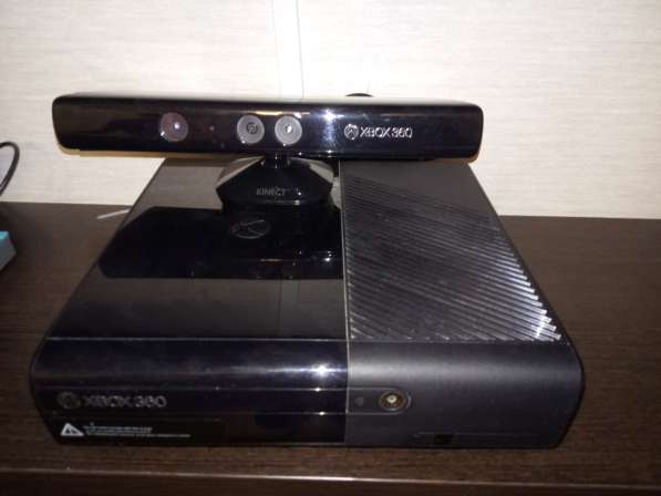 Xbox360 Microsoft E 250GB+Kinect(Торг уместен)