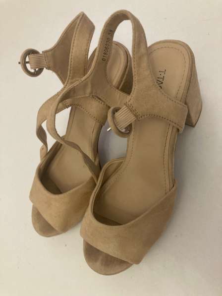 Продам обувь в Узловой