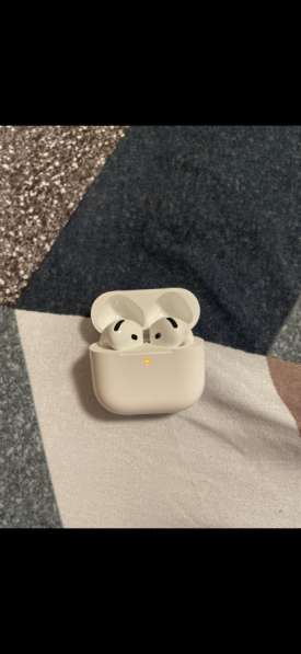 Наушники AirPods 4 без шумоподавления в Санкт-Петербурге фото 3