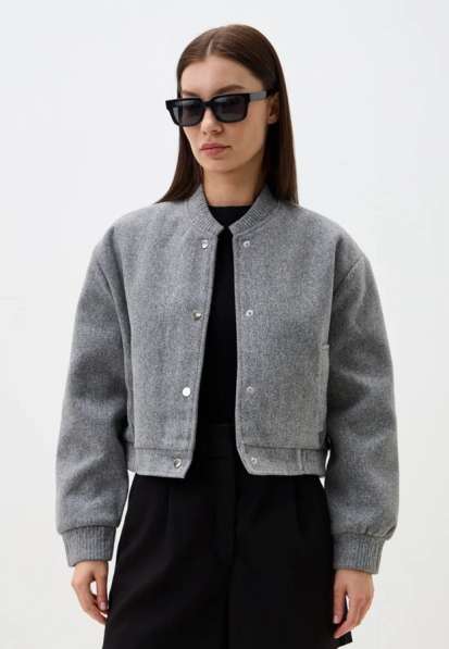 Бомбер серый