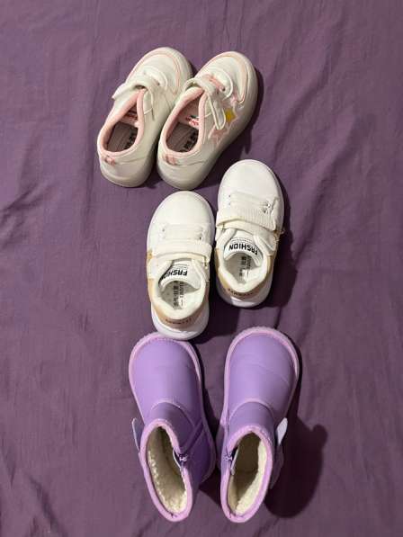 Отдам детскую обувь