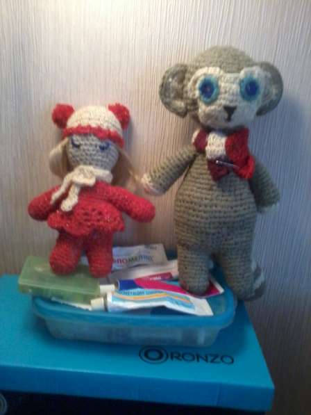 Вязаные игрушки кукла в фото 17