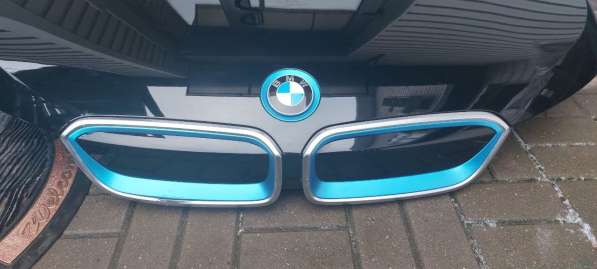 Капот BMW I3 I01 комплект (эмблема и решетки)