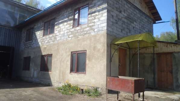 Продается двух этажное здание в п. Арти Свердловской области