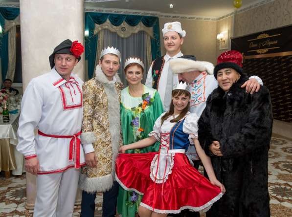 Ведущая праздников и музыкант в фото 19