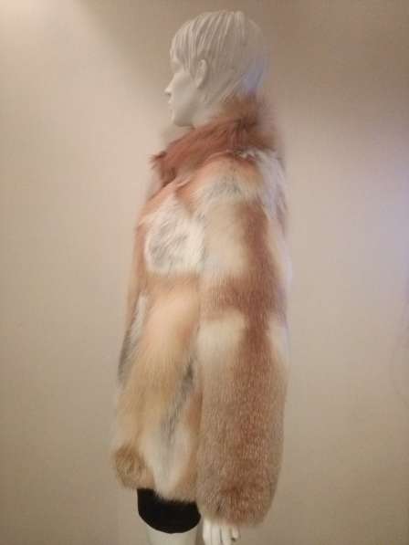 Продаю одну из шуб, мех лисы. Ручная работа в Санкт-Петербурге фото 3