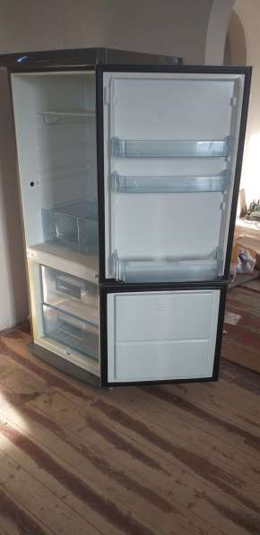 Холодильник Электролюкс