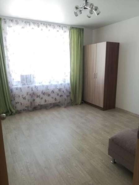 Сдается однокомнатная квартира на длительный срок с мебелью в Екатеринбурге фото 5