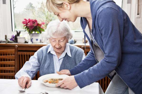 Служба по уходу за пожилыми людьми ищет сотрудников