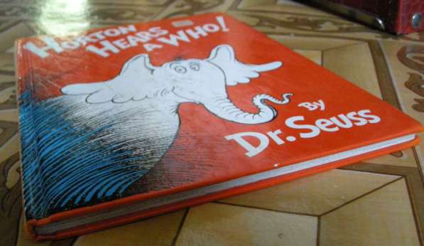 Книга доктора Зеуса на англ про слона Хоротона