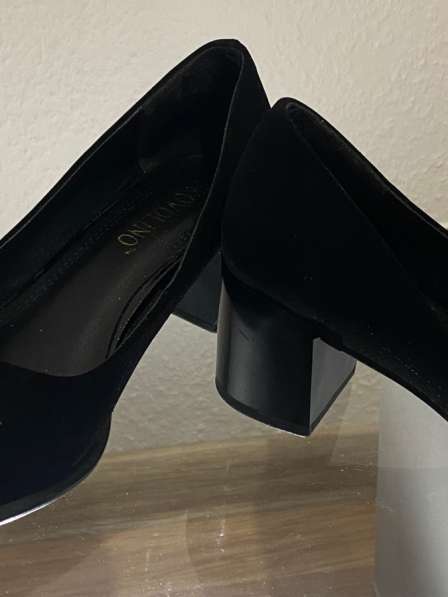 Туфли замшевые на каблуке 37 размер, подойдут на 37,5 (38) в Екатеринбурге
