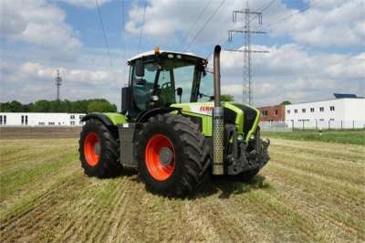 трактор CLAAS XERION 3300 TRAC