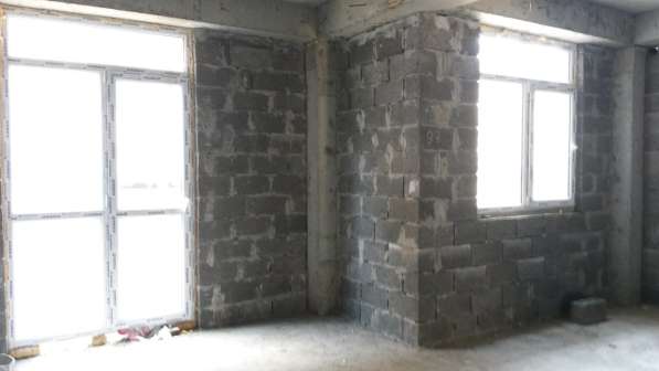 Квартира в новом доме без ремонта в Сочи