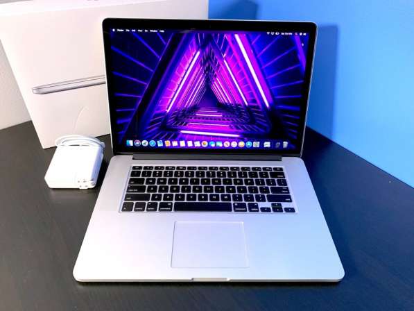 2015 APPLE MACBOOK PRO 15 RETINA 3.7GHz TURBO Quad Core i7 в Москве фото 3