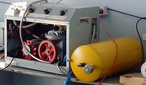 Безмаслянный воздушный компрессор + вакуумный насос в Арсеньеве