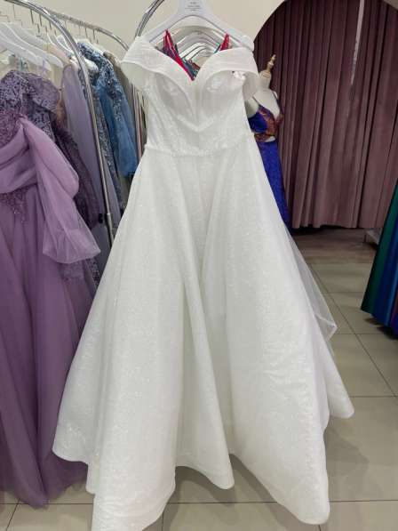 Продам выпускное/свадебное платье в идеальном состоянии в Артеме