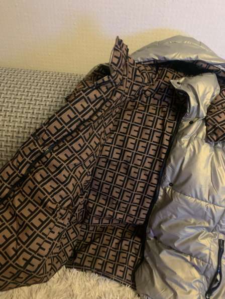2сторонняя зимняя куртка в идеальном состоянии новая размер в Москве