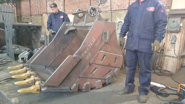 Ковш скальный, разработка грунта