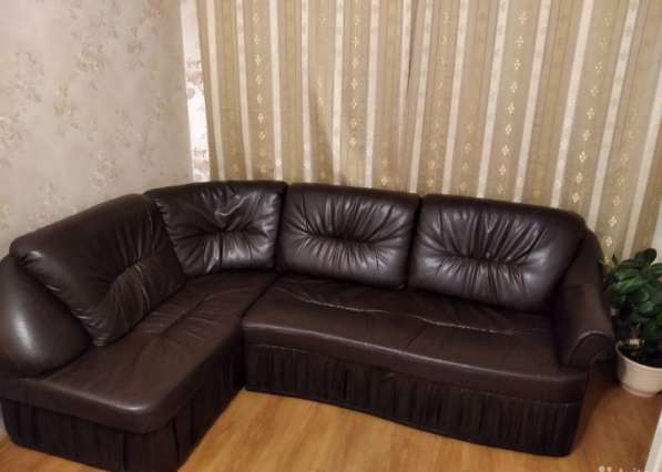 Продам угловой диван Эльсинор-8,кож. зам