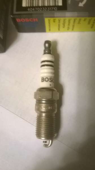Свеча зажигания HR 8 DCX+ 1.1 Bosch 242229775 в Москве