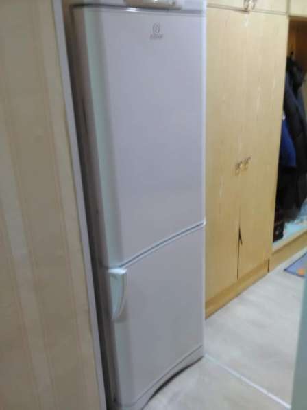 Продаю холодильник Indesit в рабочем состоянии, 1670х640 в 