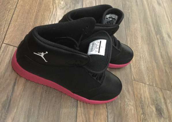 Кроссовки Nike Jordan в Москве