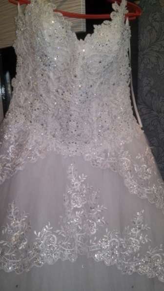 свадебное платье красивое белое свадебное 46-48 размер