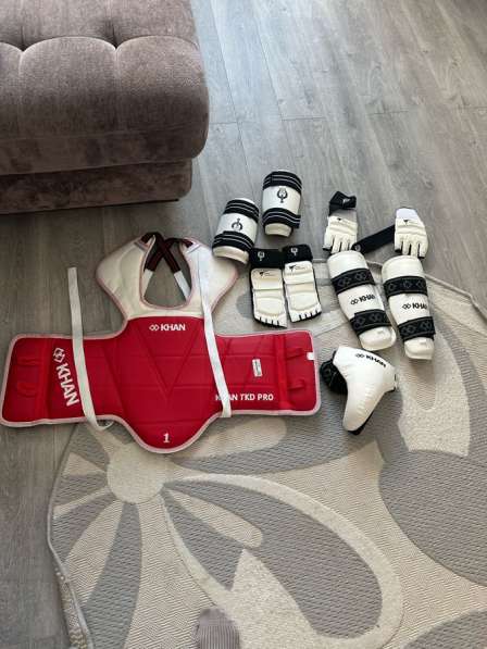 Комплект защиты (Тхеквандо) KHAN