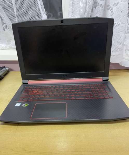 Продам игровой ноутбук Acer Nitro 5 AN515-52-74NV