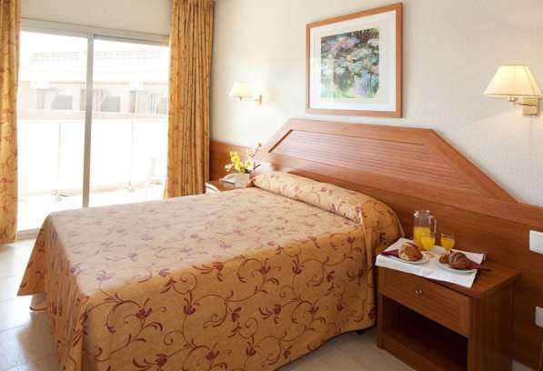Современный, роскошный отель три звезды, в Lloret de Mar
