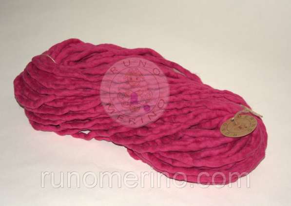 Толстая пряжа ручного прядения цвет №5 ФУКСИЯ в фото 9