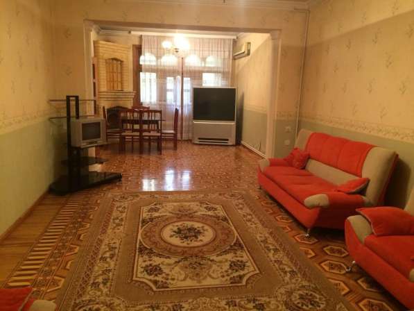 Сдаётся 3 комнатная квартира в городе Баку в фото 13