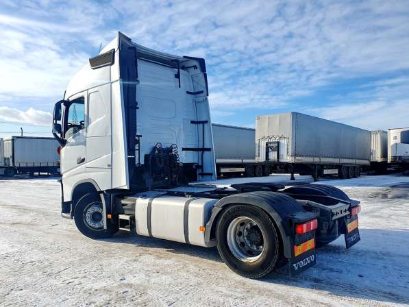 Седельный тягач б/у 4х2 VOLVO FH13.500 без пробега по РФ в Санкт-Петербурге фото 9