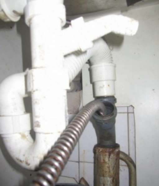 САНТЕХНИК прочистка канализации ЭЛ-МЕХ способ труб 40-150 мм в фото 5