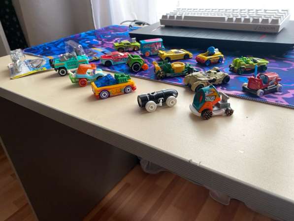 Машинки hot wheels в Москве