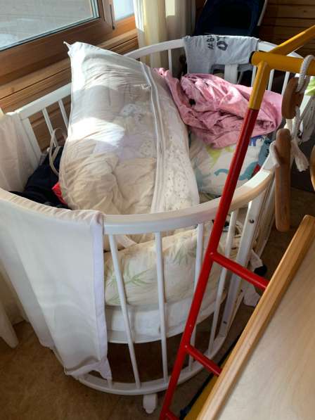 Детская кроватка