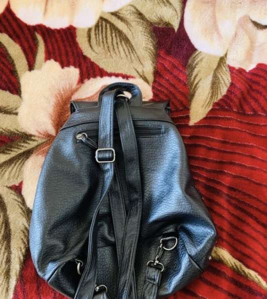 Рюкзак женский кожаный чёрный в Москве