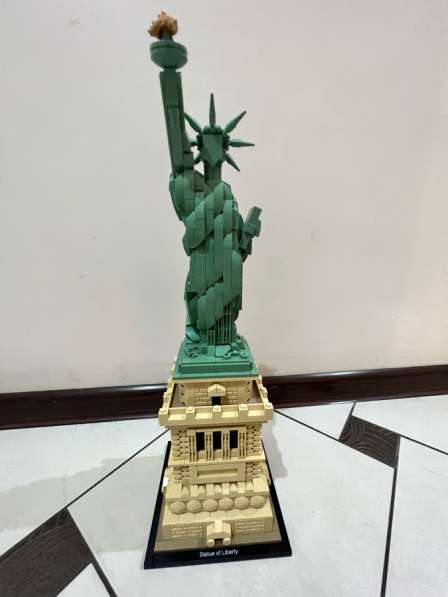 Лего статуя свободы