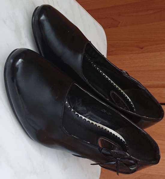Туфли женские черные лакированные