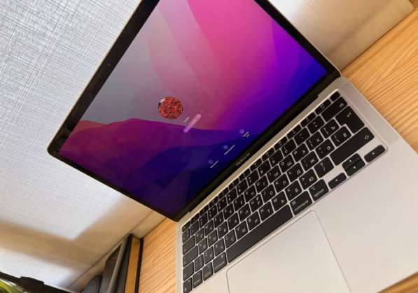 Apple MacBook Air 13 2020 M1 8gb 256 silver в Белореченске фото 4