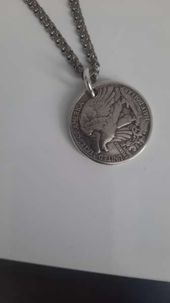 Продам цепь серебро с монетой в Тюмени