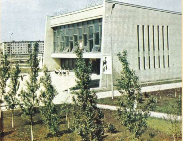 Здание кинотеатра 2000 м. кв, Макеевка в 