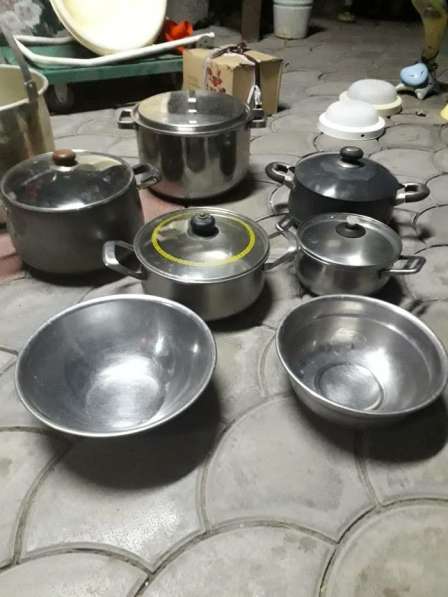 Кастрюли чашки