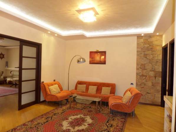 Элитный апартамент в центре Еревана в фото 16