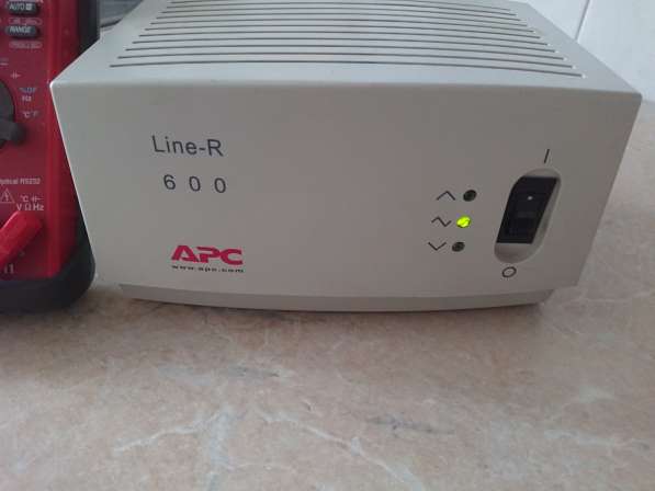 Стабилизатор напряжения APC Line-R в Челябинске фото 13