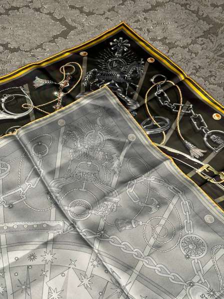 Шелковый платок Hermes