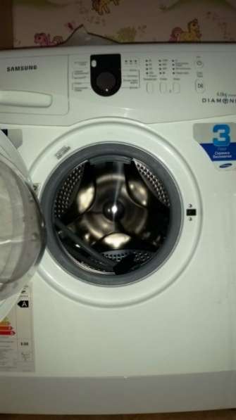 стиральную машину Samsung WF0400N2N