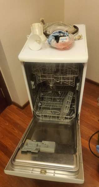 Продам посудомоечную машинку