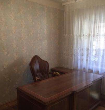 Продам четырехкомнатную квартиру в Краснодар.Жилая площадь 120 кв.м.Этаж 5.Дом кирпичный.